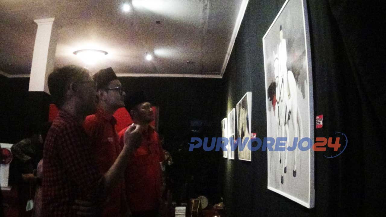 Pameran tunggal lukisan dengan tema Bung Besar di Gedung DPC PDIP Kabupaten Purworejo