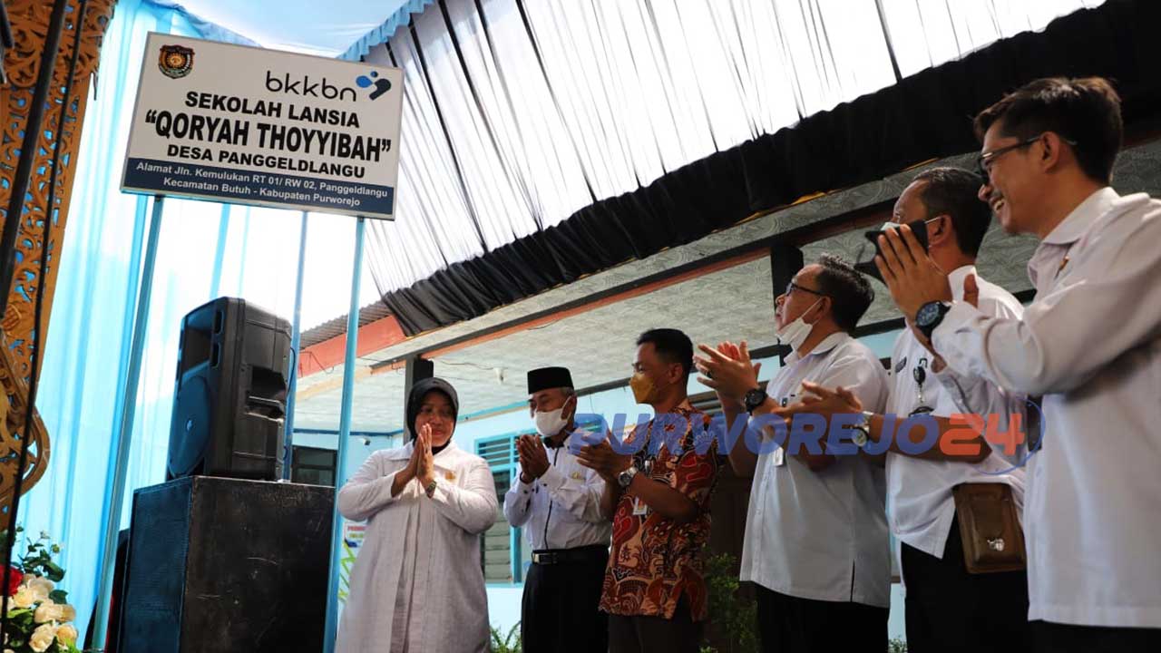 Peresmian Sekolah Lansia “Qoryah Thoyyibah di Desa Panggeldlangu Kecamatan Butuh