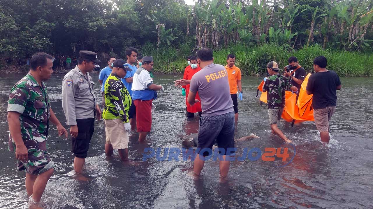 Penemuan sosok jenazah tanpa identitas, mengapung di sungai Bogowonto, Dusun Limus RT 3 RW 5 Kelurahan Kedungsari, pada Rabu 7 September 2022.