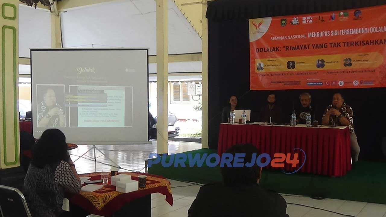 Yayasan Nuhantra Bakti Budaya Purworejo, Jawa Tengah, menggelar Seminar Nasional mengupas sisi tersembunyi Dolalak (seni tari khas Purworejo), di Pendopo Rumah Dinas Wakil Bupati Purworejo, Kutoarjo, pada Sabtu 10 September 2022.