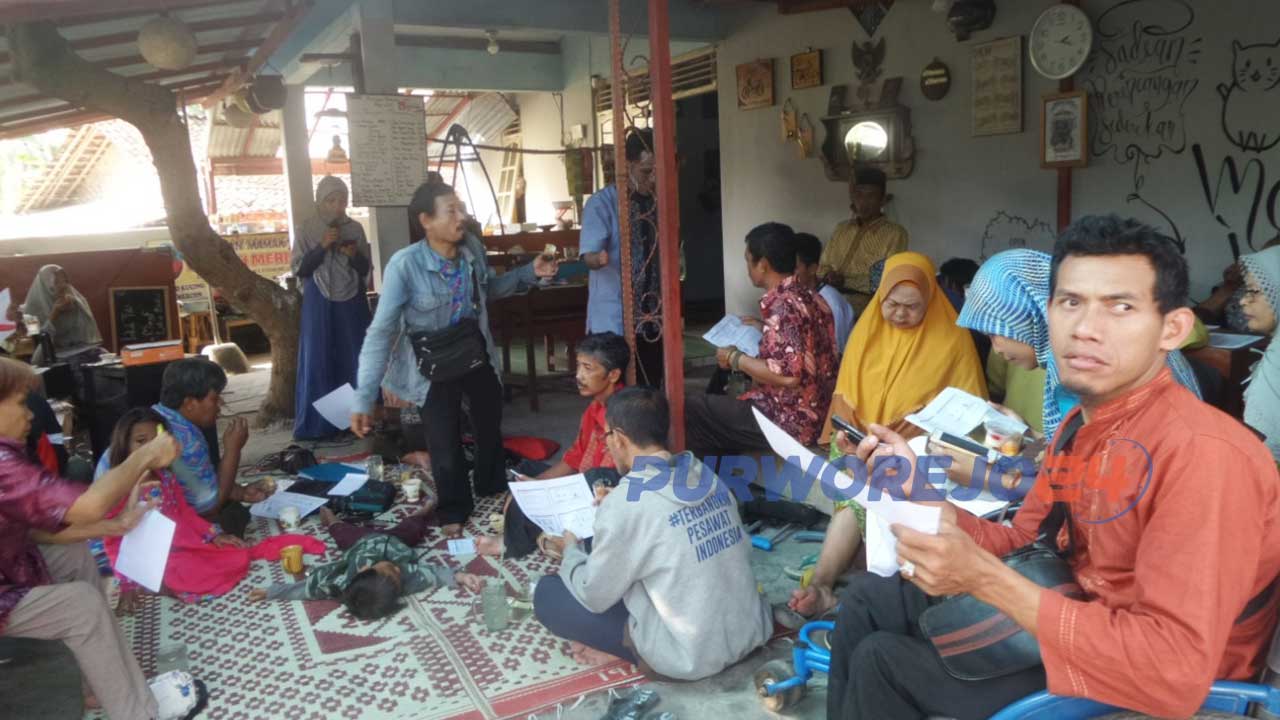 Aktifitas di Cafe Sahabat Difa dan Sekretariat IDP