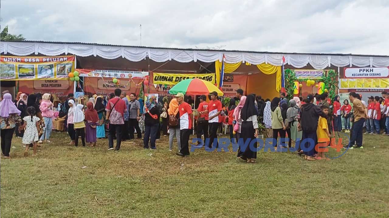 Pemerintah Kecamatan Gebang, Purworejo, Jawa Tengah, menggelar Gebang Expo 2003, di lapangan Kecamatan Gebang, pada Sabtu 8 Juli 2023