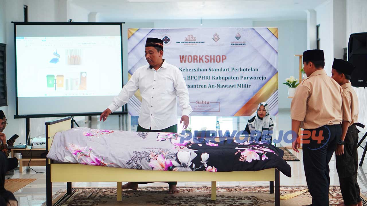 Pesantren An-Nawawi Mlilir bekerjasama dengan BPC PHRI Kabupaten Purworejo menyelenggarakan Workshop Pengelolaan Kebersihan Standar Perhotelan