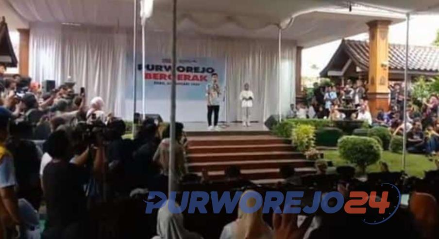 Gibran saat bertemu dengan ribuan pendukung di Gedung Jati Indah Purworejo, pada Rabu (24/1/2024)
