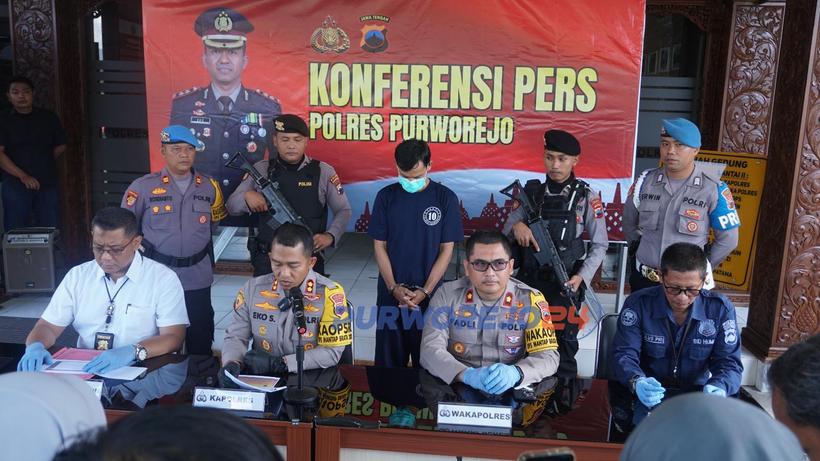 Jumpa pers tentang kasus pemerkosaan di Pirworejo