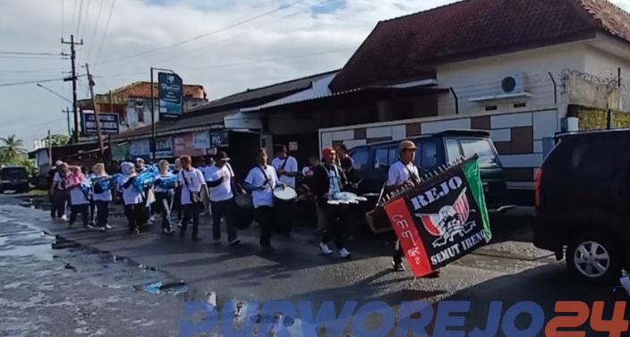 Rejo Semut Ireng saat menggelar kampanye damai di pasar Jenar, pada Minggu (5/2/2024)