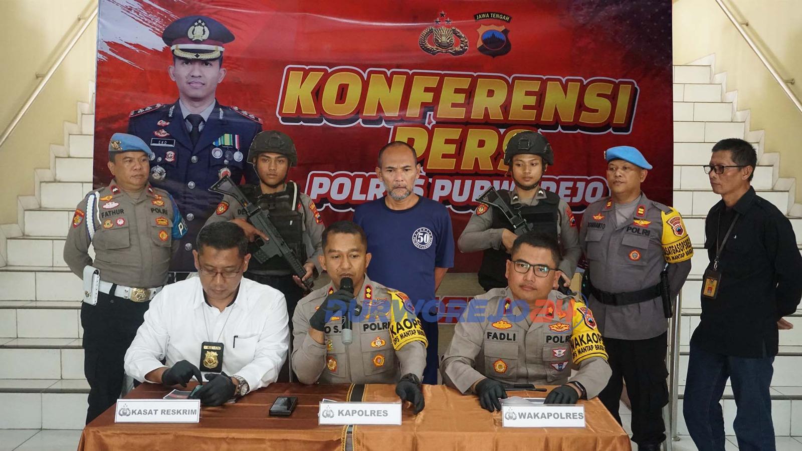 Konferensi pers tentang judi togel