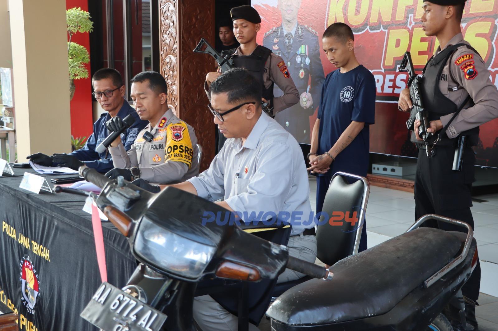 Konferensi pers tentang pencurian sepeda motor, di Mapolres Purworejo, pada Rabu (15/5/2024)