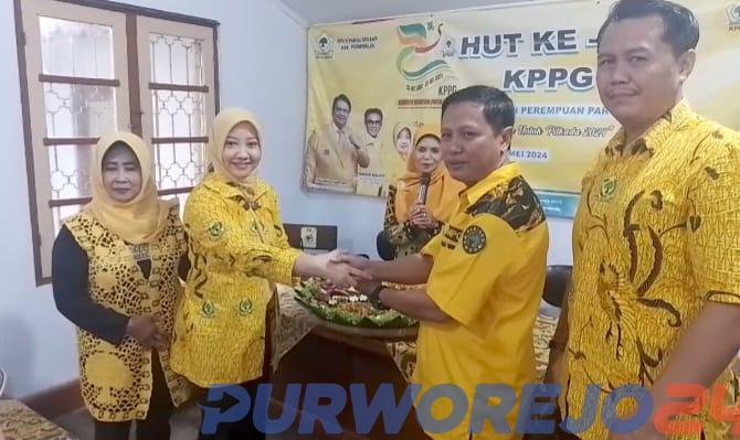 Pemotongan tumpeng tandai HUT ke 22 KPPG diPurworejo