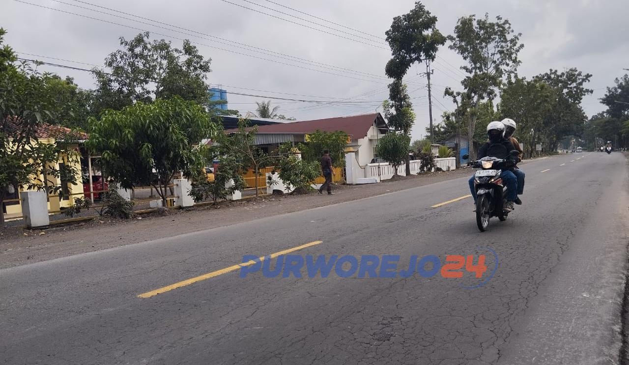 Kantor Balai Besar Pelaksana Jalan Nasional (PJN) Jawa Tengah-DI Yogyakarta PPK 2.5 Jawa Tengah di Desa Popongan Kecamatan Banyuurip Kabupaten Purworejo