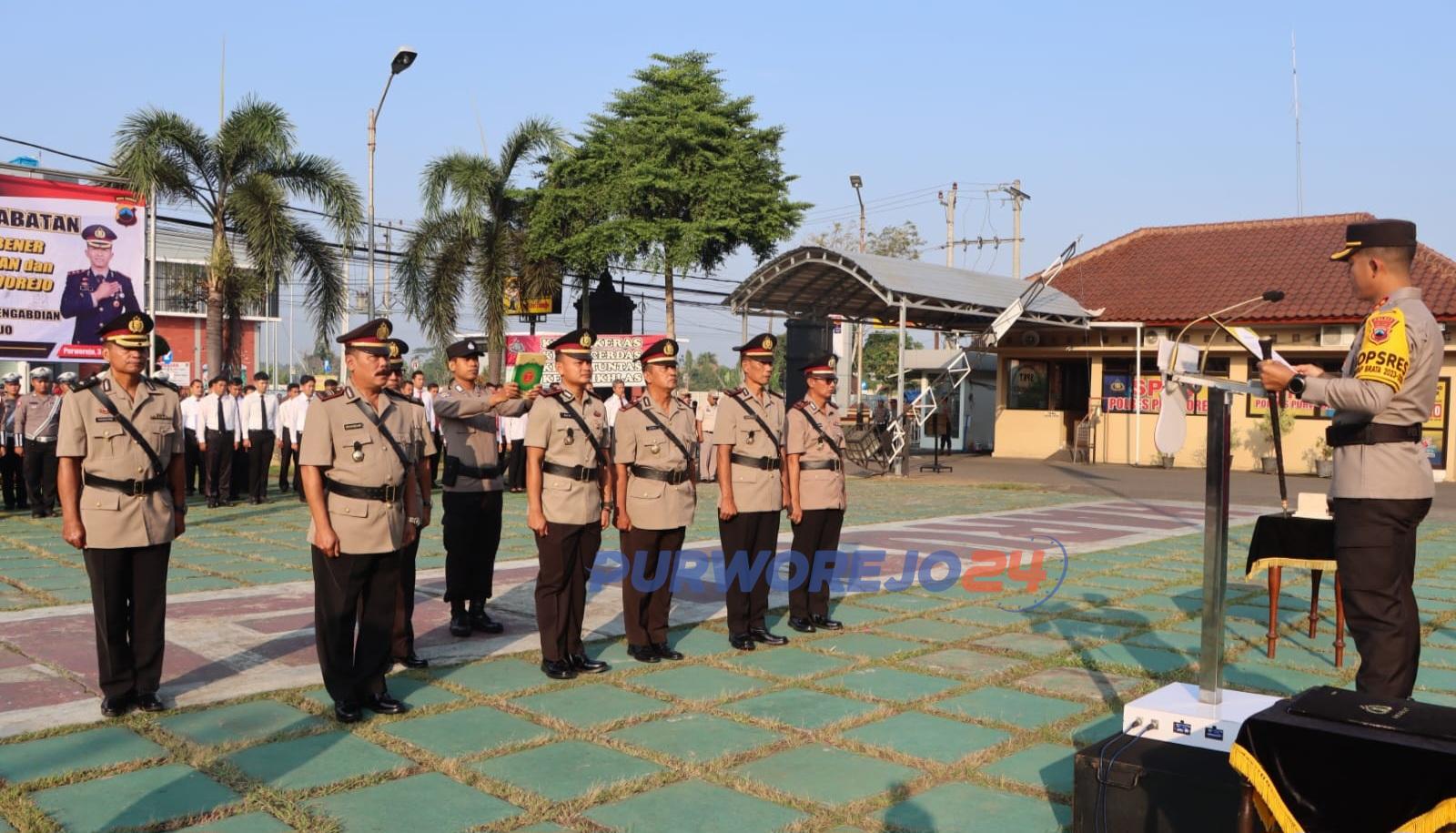 Suasana upacara serah terima jabatan di halaman Mapolres Purworejo, pada Jumat (31/5/2024)