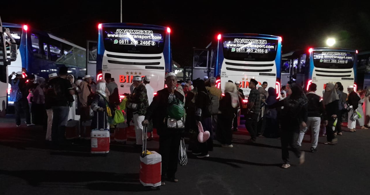 Rombongan jamaah haji saat tiba di Purworejo