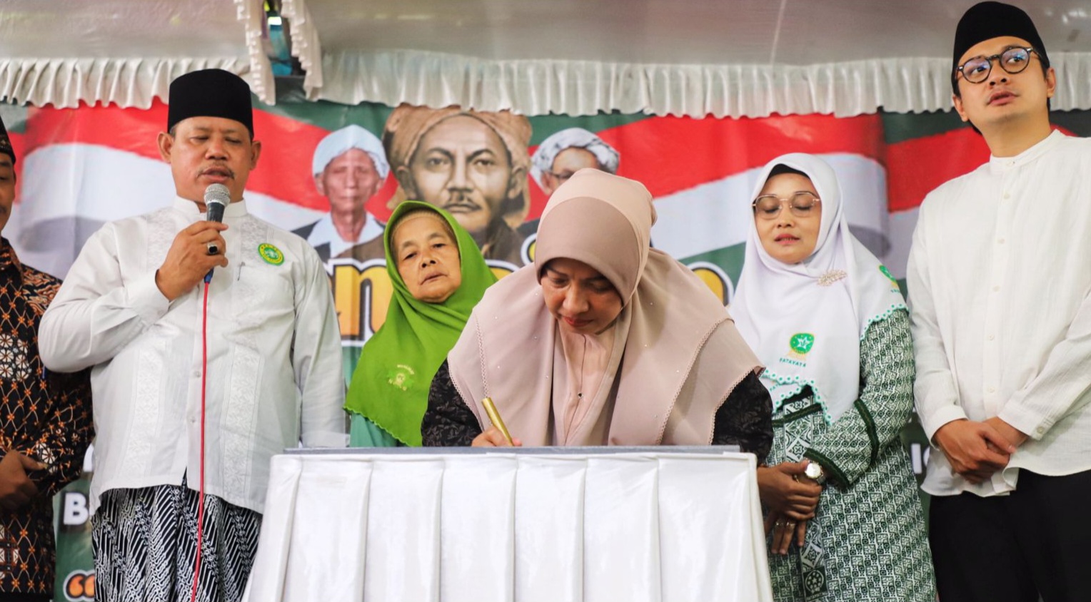 Bupati Purworejo resmikan gedung MWC NU Kaligesing