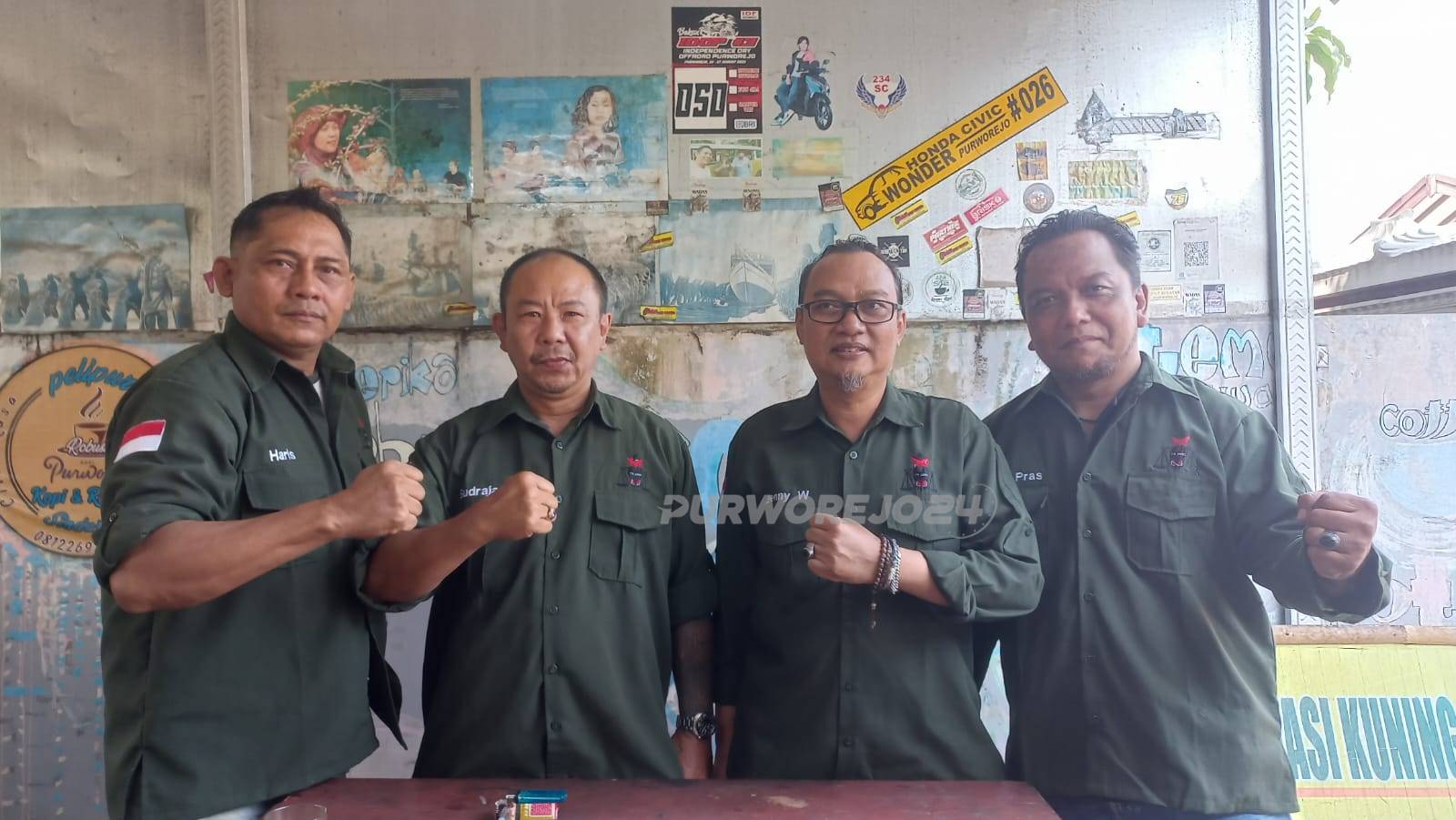 Ketua dan pengufus Lembaga Advokasi TAJAM