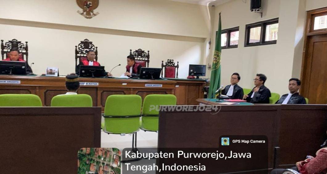 Suasana sidang putusan Kakek Sumarso