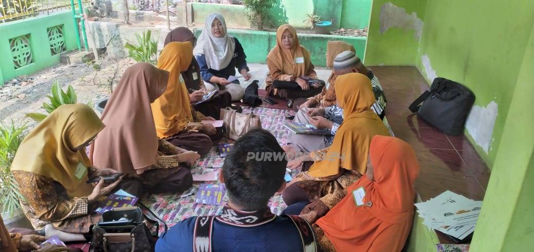 Mafindo gelar pelatihan Akademi Digital Lansia Tular Nalar 3.0, di Kantor PWRI Kecamatan Kemiri, pada Sabtu (10/8/2024).