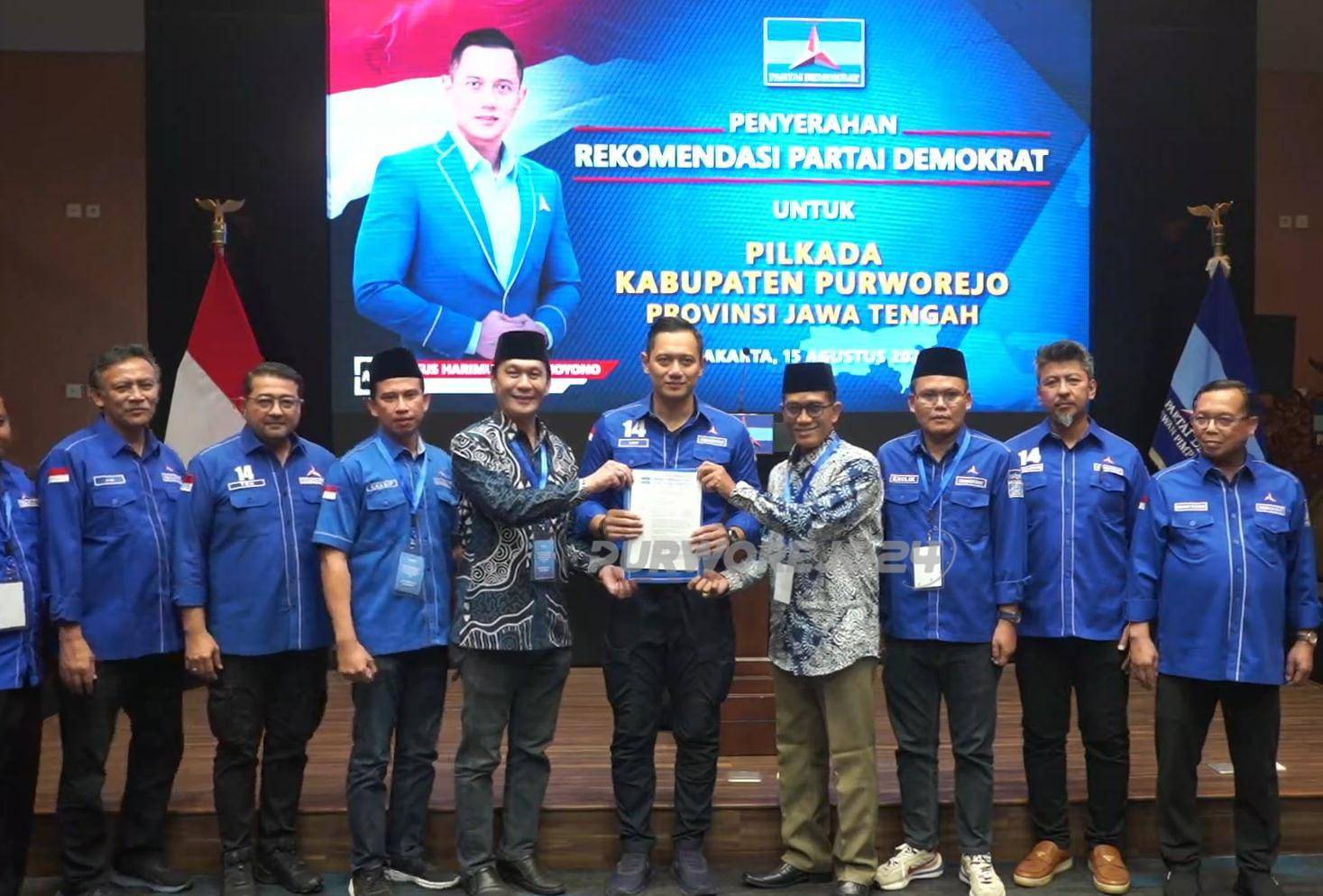 Yophi Prabowo bersama Lukman Hakim saat terima Surat Rekomendasi dari AHY, pada Kamis (15/8/2024)