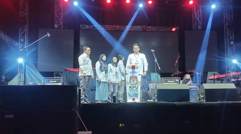 Suasana acara KPU di alun- alun Purworejo, pada Senin (19/8/2024)