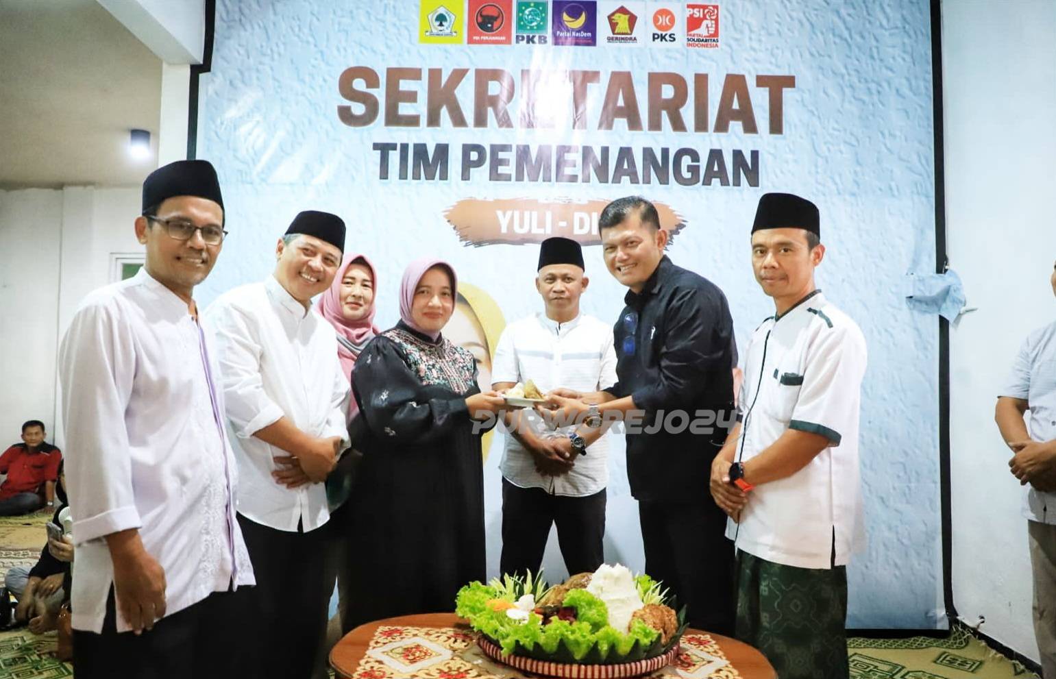 Syukuran pembentukan tim pemenangan yuli-dion