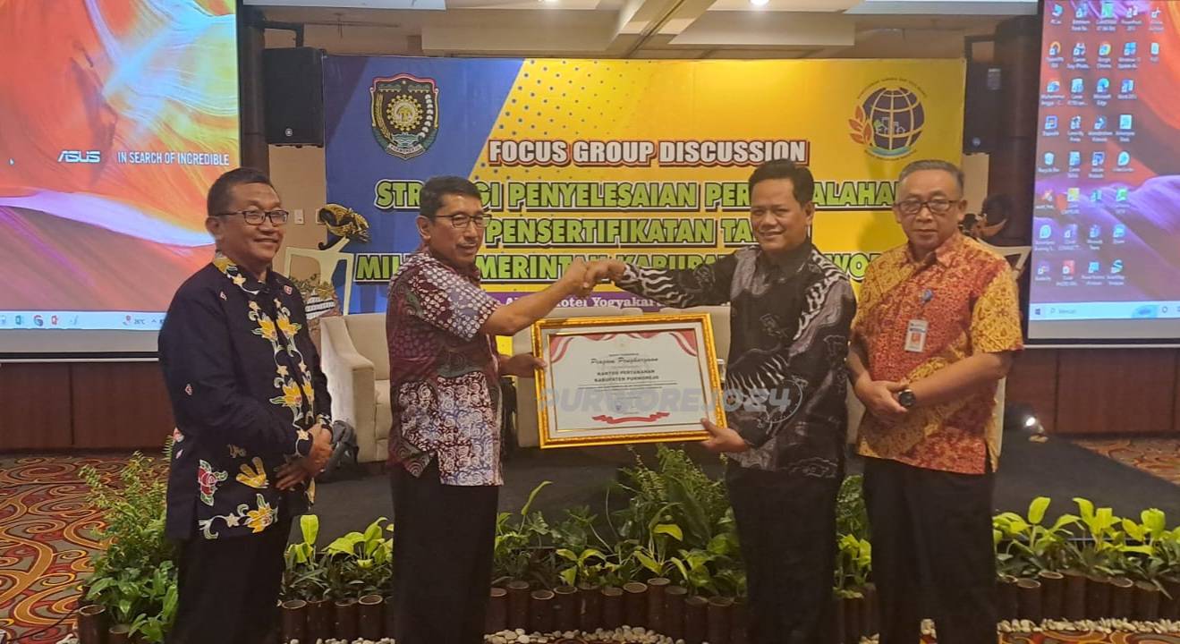 Kantah Purworejo terima penghargaan