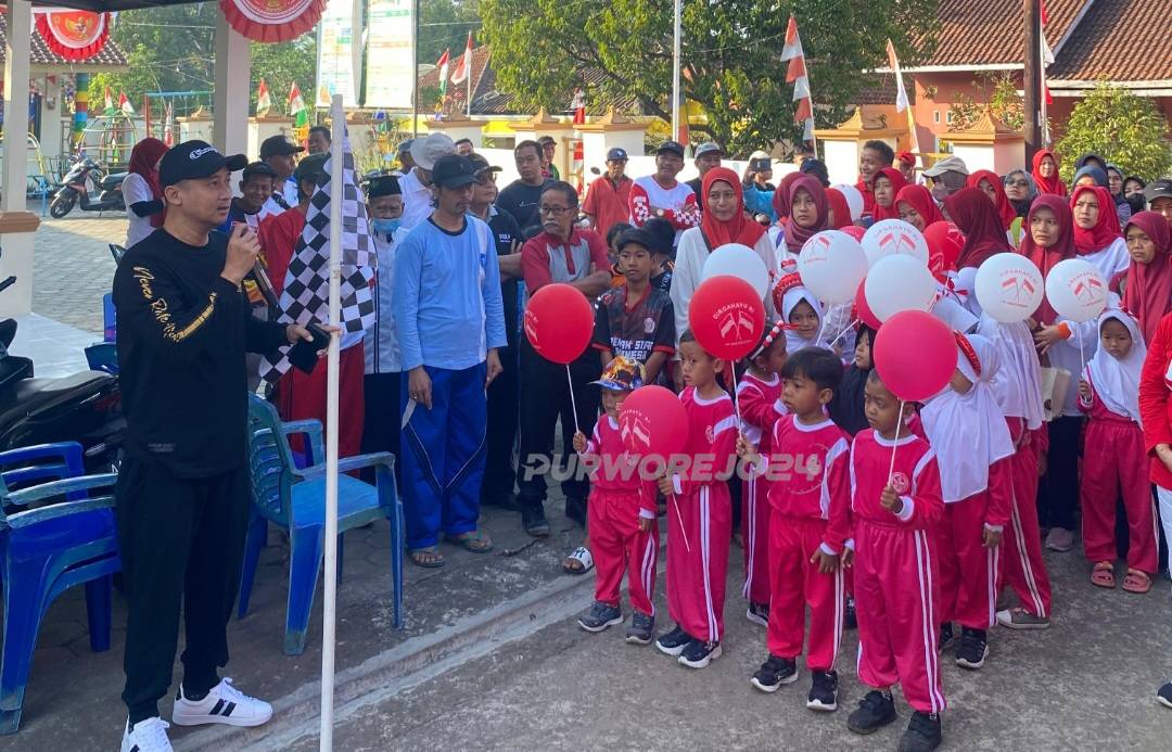 Pelepasan jalan sehat di Desa Kebongunung, pada Minggu (18/8/2024)