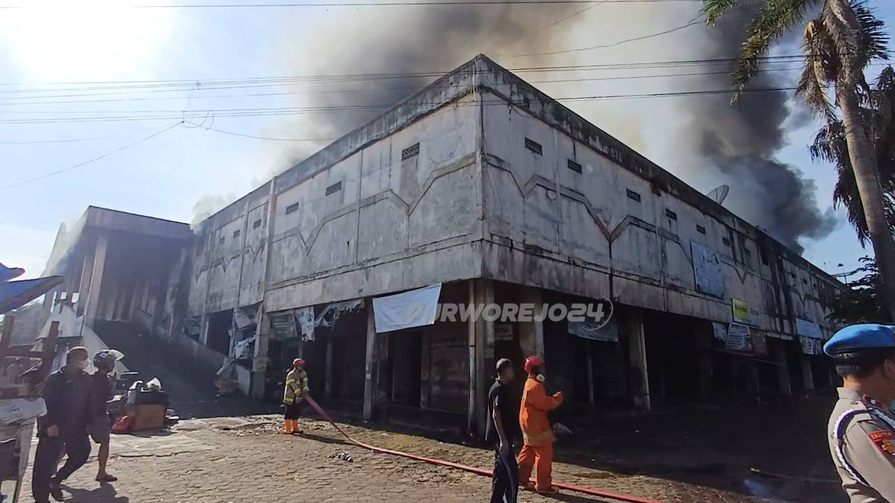 Pasar kutoarjo terbakar