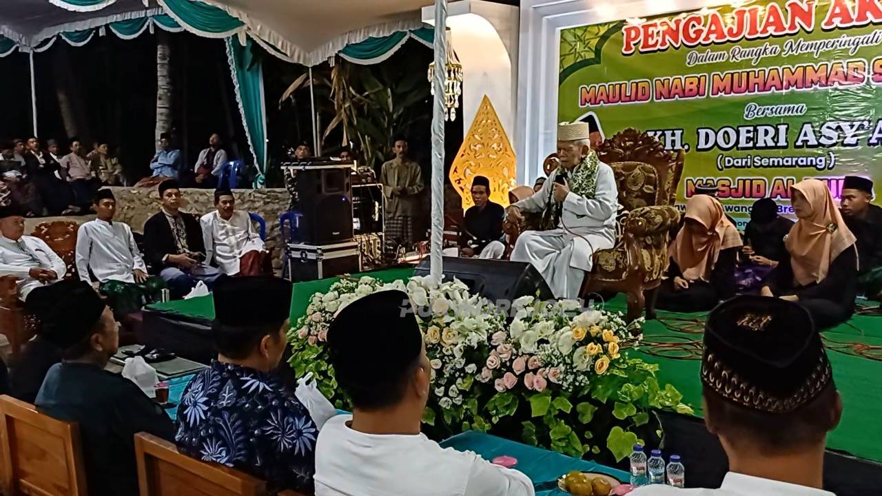 Suasana acara pengajian akbar di Dusun Ngawang- awang Desa Brenggong, pada Selasa (10/9/2024)