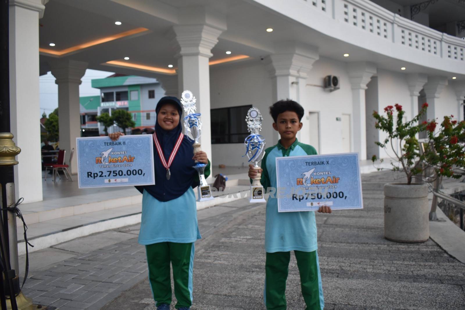 Berprestasi, dua santri SMP Muhammadiyah Jono di maju ketingkat nasional