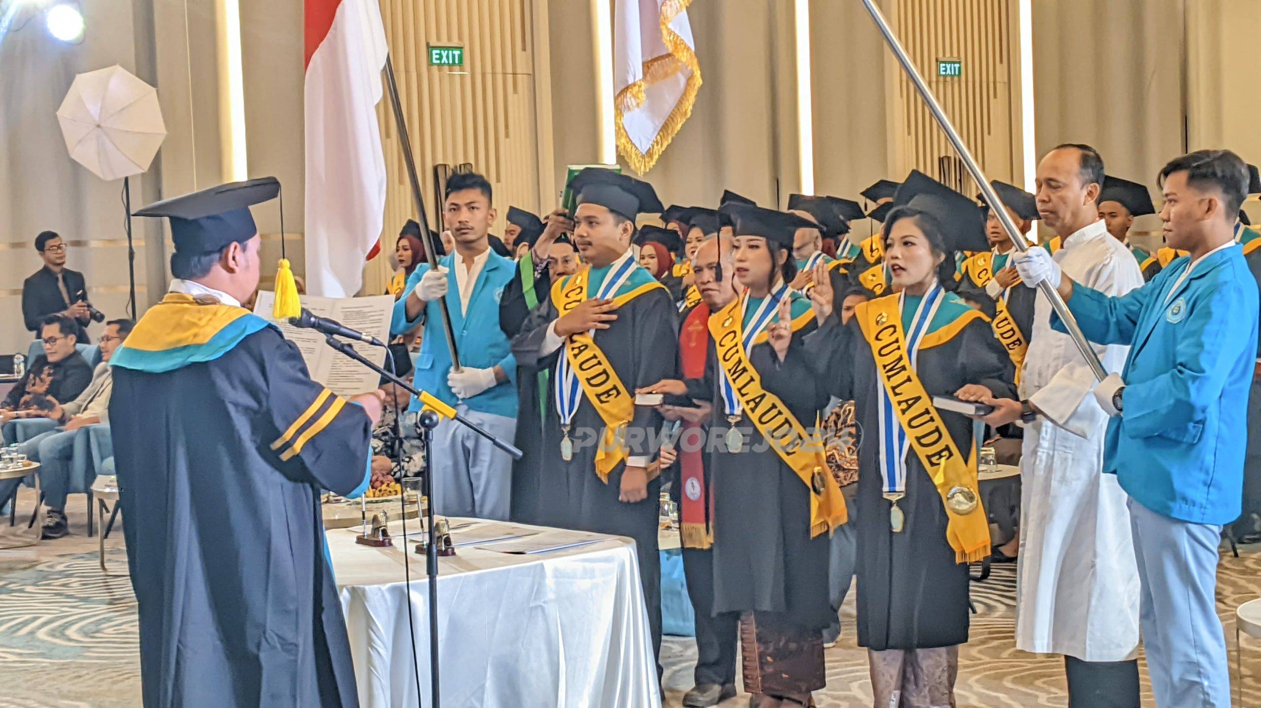 Wisuda stikes pemkab purworejo
