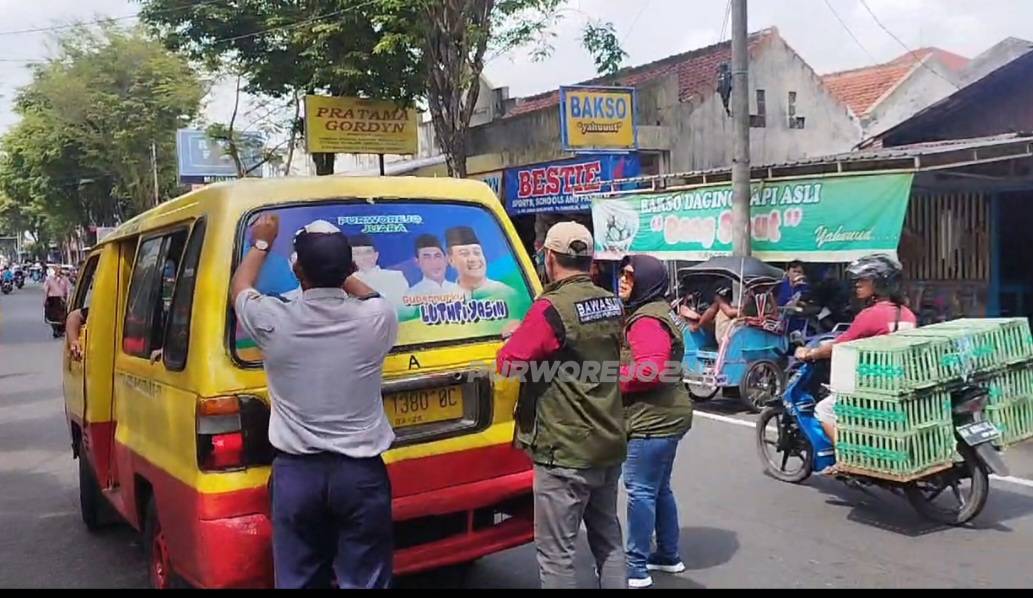 Penertiban stiker branding pada angkutan umum