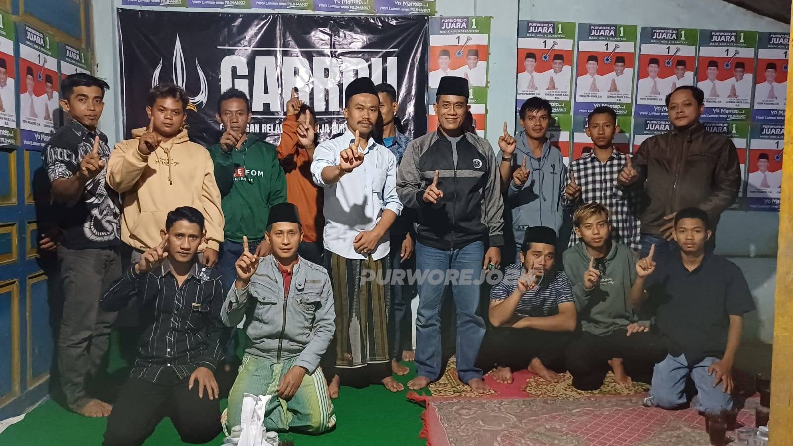 Lukman Hakim berfoto bersama dengan anggota GRPPU usai deklarasi, pada Rabu (13/11/2024)