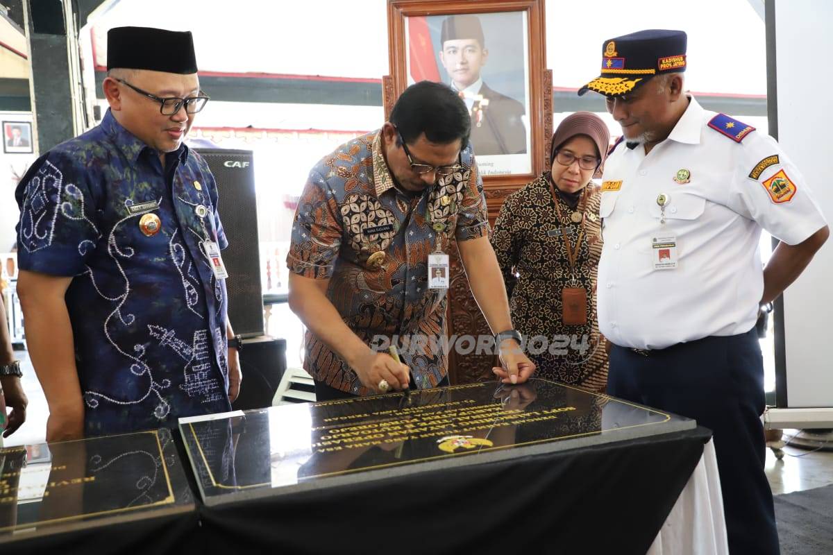 PJ Gubernr Jateng resmikan sejumlah proyek di Purworejo