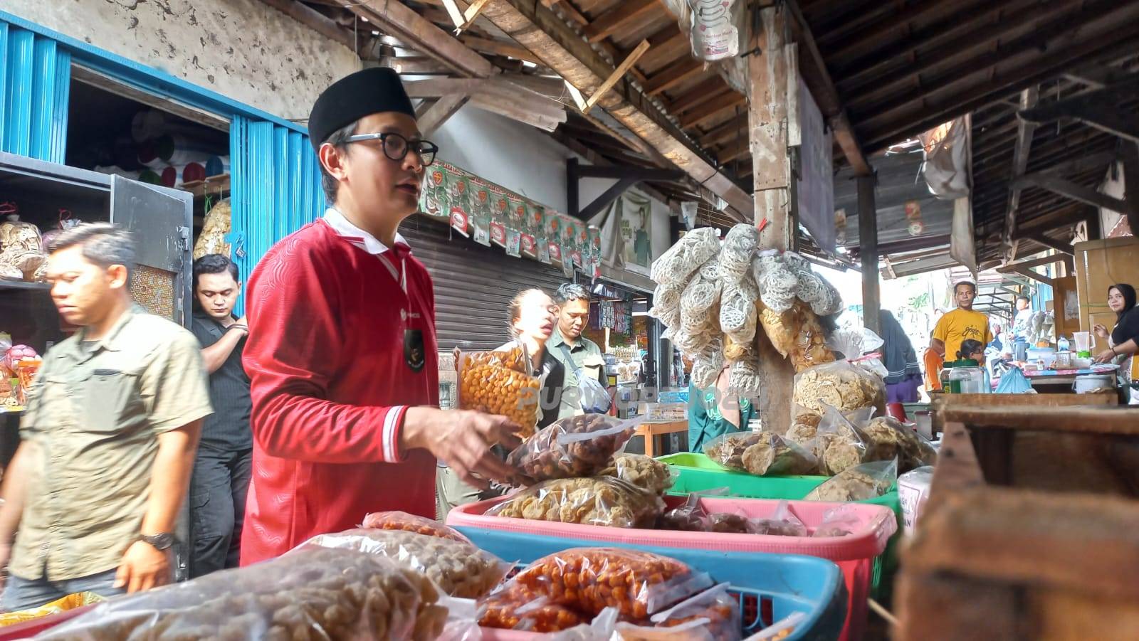 Dion blusukan pasar