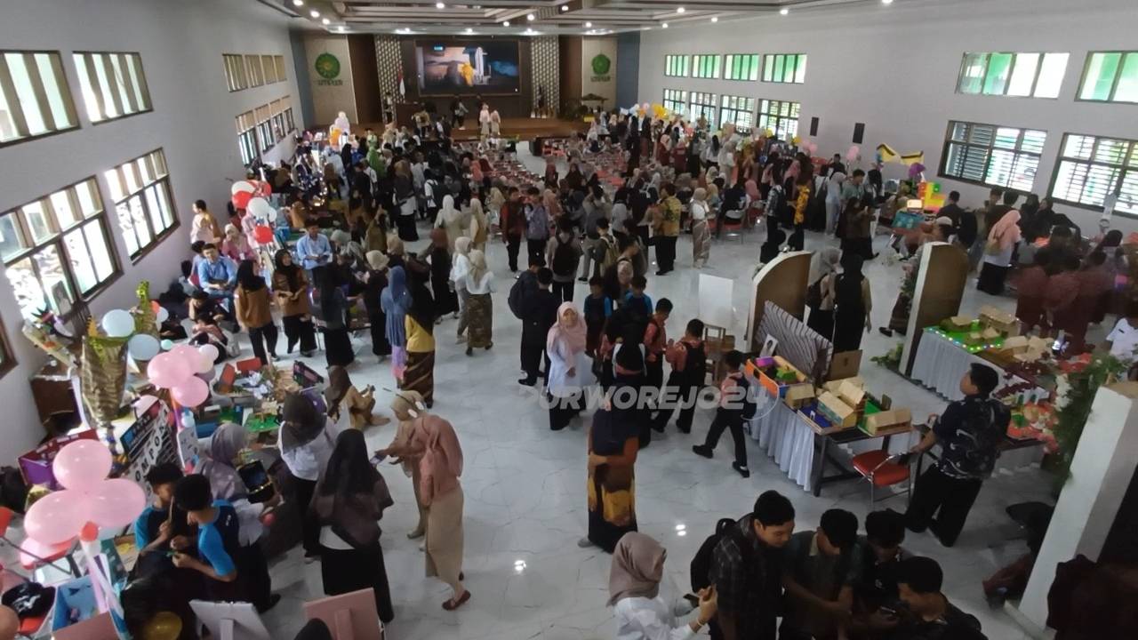 Suasana kegiatan gelar karya PGSD di UMPWR, pada Rabu (11/12/2024)