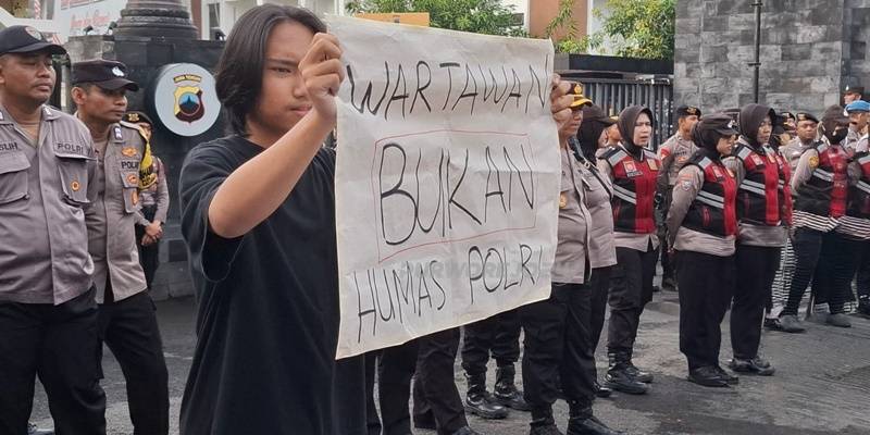 Wartawan bukan Humas Polri