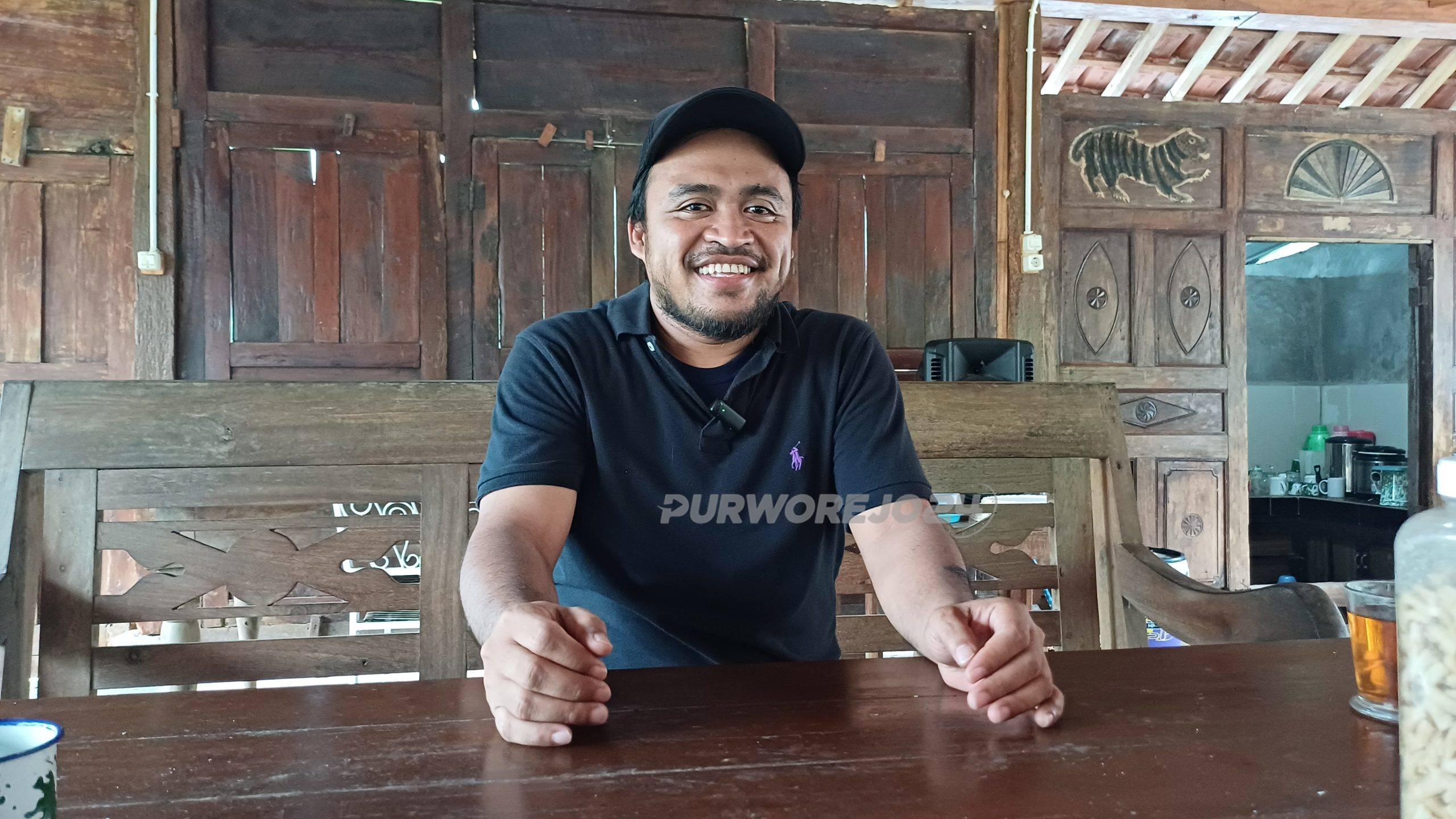 Kepala Desa Cengkawakrejo, Imlais Wiski Bagasworo