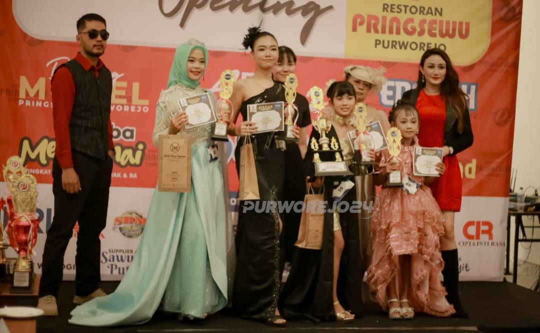 Foto bersama Pemenang Bintang Model Pringsewu Purworejo