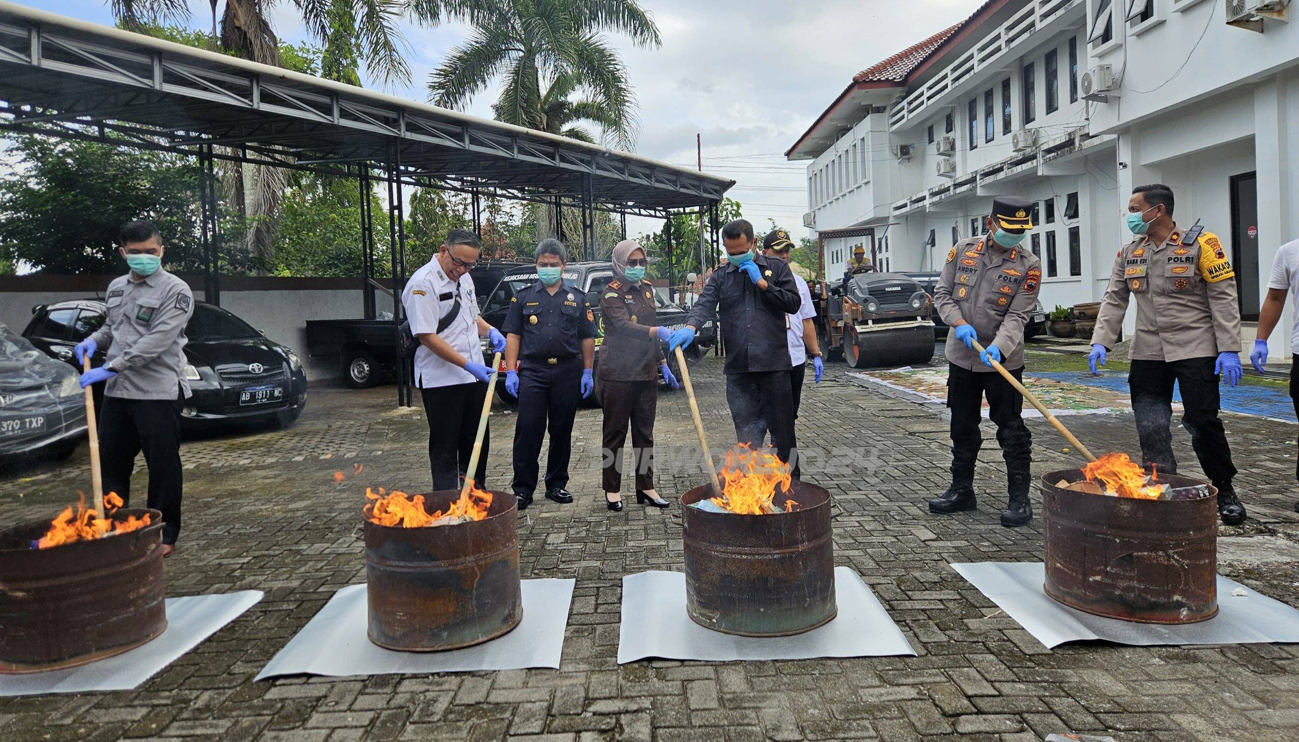 Pemusnahan barang bukti