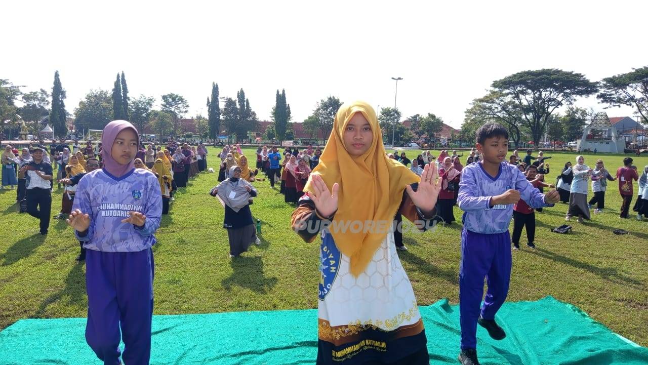 Senam anak Indonesia Hebat