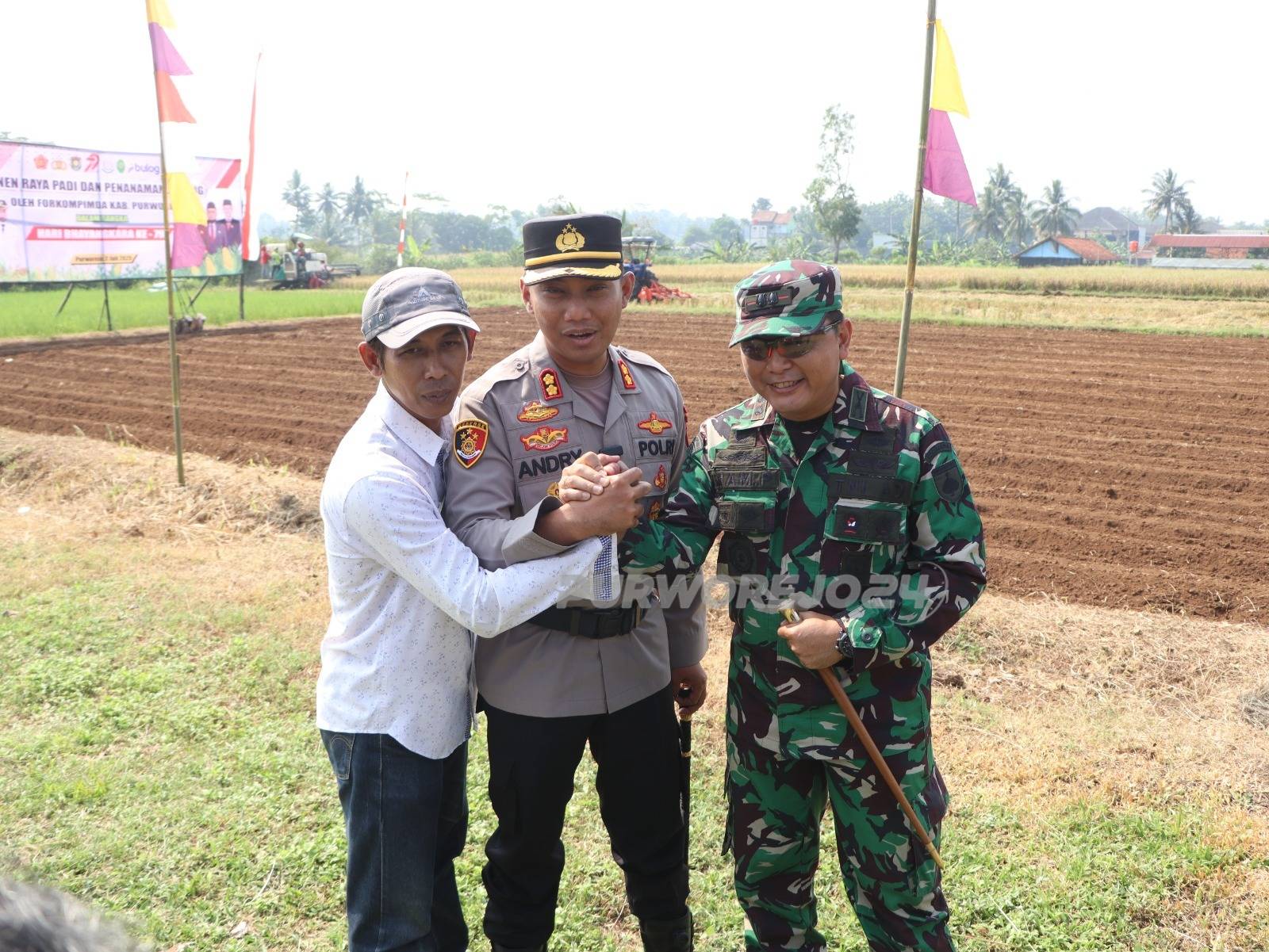 Kompak, kapolres, Dandim 0708 dan Kepala Desa Kalimiru, dukung ketahanan pangan