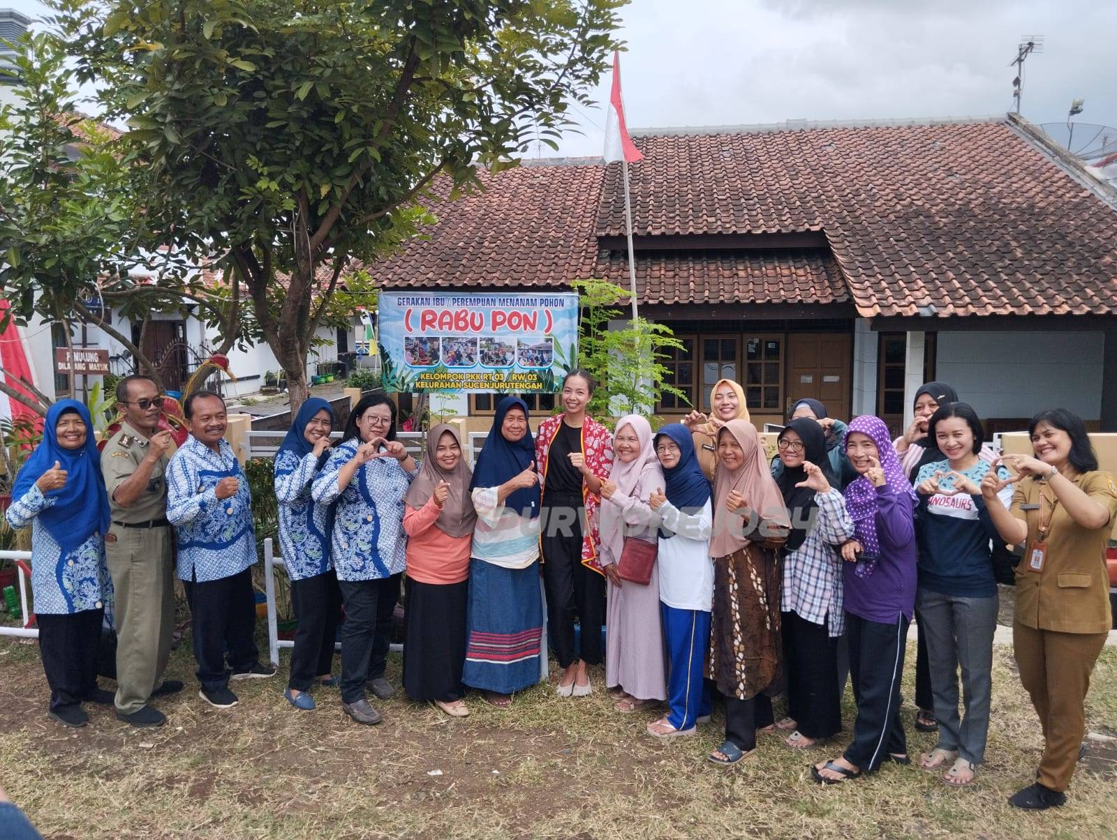 Foto bersama dalam kunjungan TP PKK Purworejo