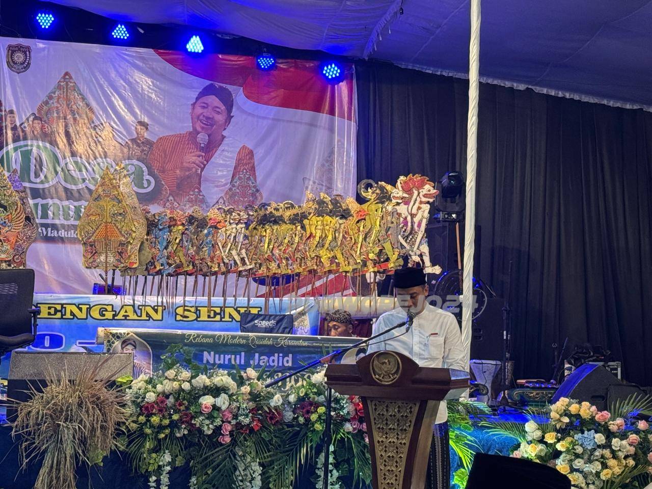 Kepala desa saat memberikan sambutan