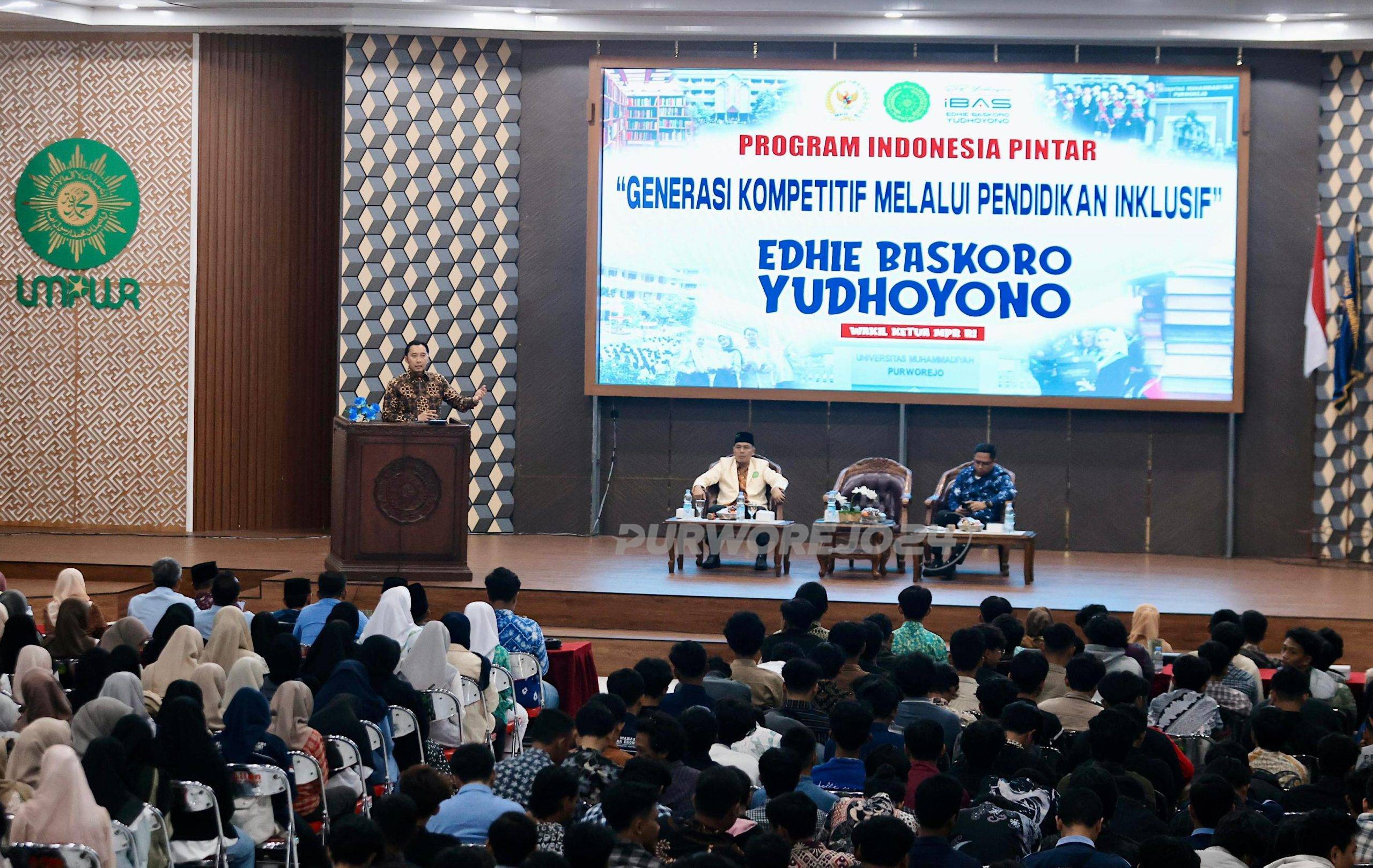 Suasana Seminar Kuliah Umum Kebangsaan bertema “Program Indonesia Pintar : Generasi Kompetitif Melalui Pendidikan Inklusif” di Universitas Muhammadiyah Purworejo