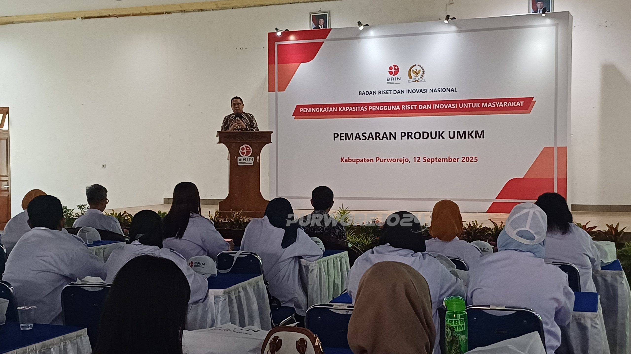 Mas Bram saat memberikan sambutan dan membuka pelatihan untuk UMKM di hotel Plaza pada Jumat (12/9/2025)
