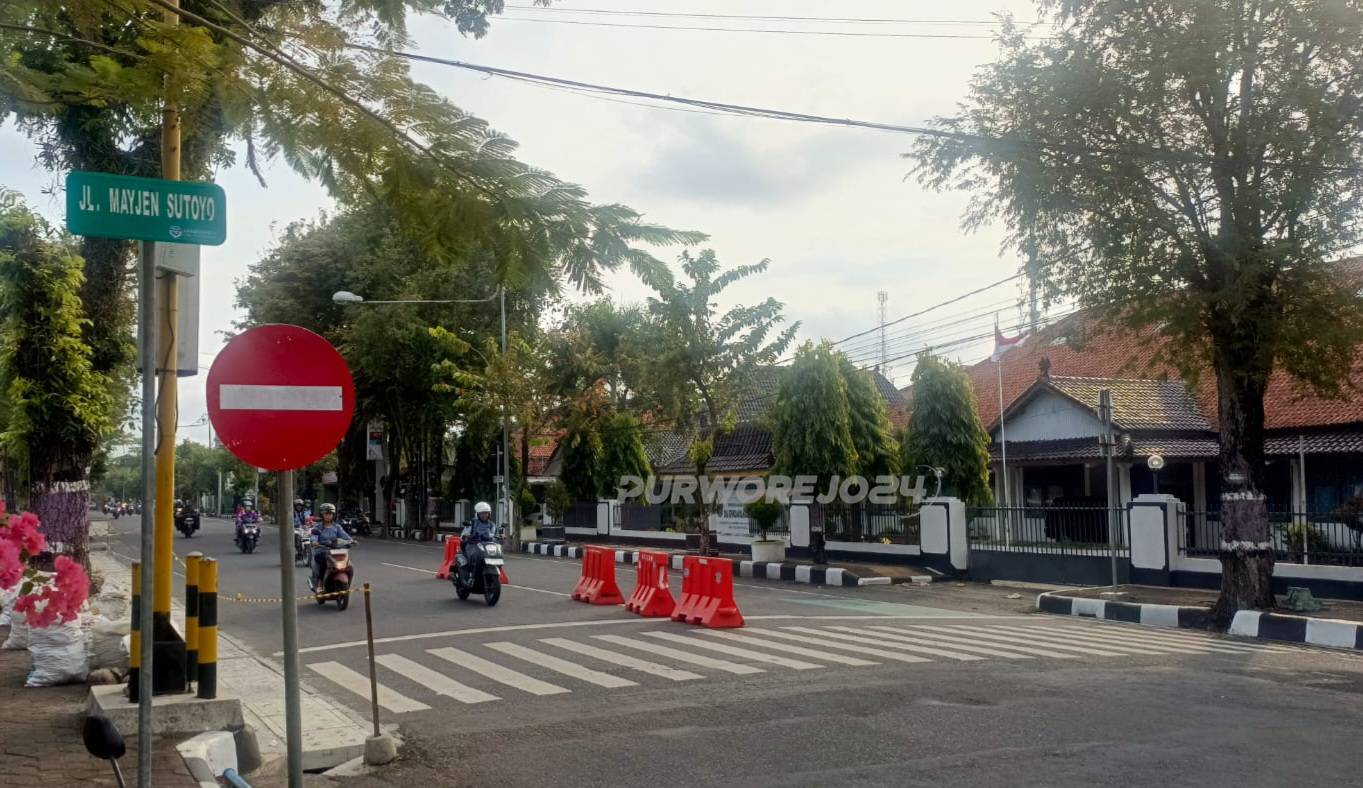 Jalan Mayjen Sutoyo Purworejo