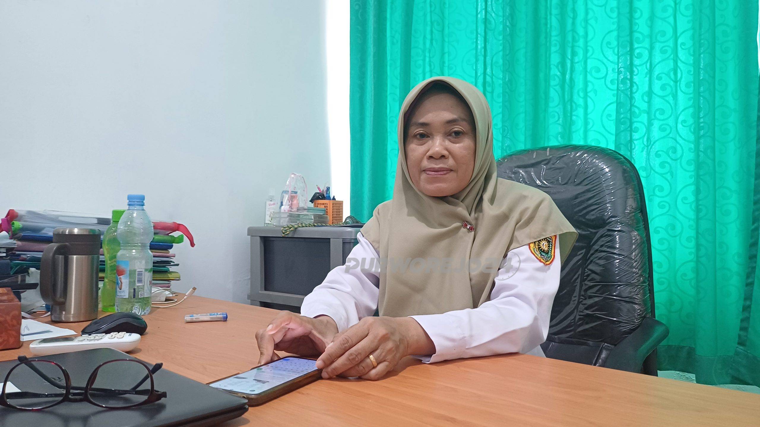 Plt. Sekretaris Disdukcapil Purworejo yang juga Kabid Pengelolaan Informasi Administrasi Kependudukan (PIAK) dan Pemanfaatan Data, Surahmi, S.IP., M.M.