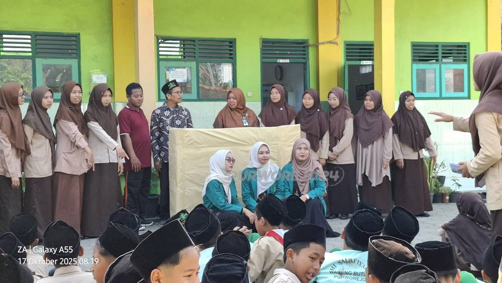 Foto bersama usai apel penutupan Program magang mahasiswa Sekolah Tinggi Agama Islam Nahdlatul Ulama (STAINU) Purworejo di MI Salafiyah Wareng