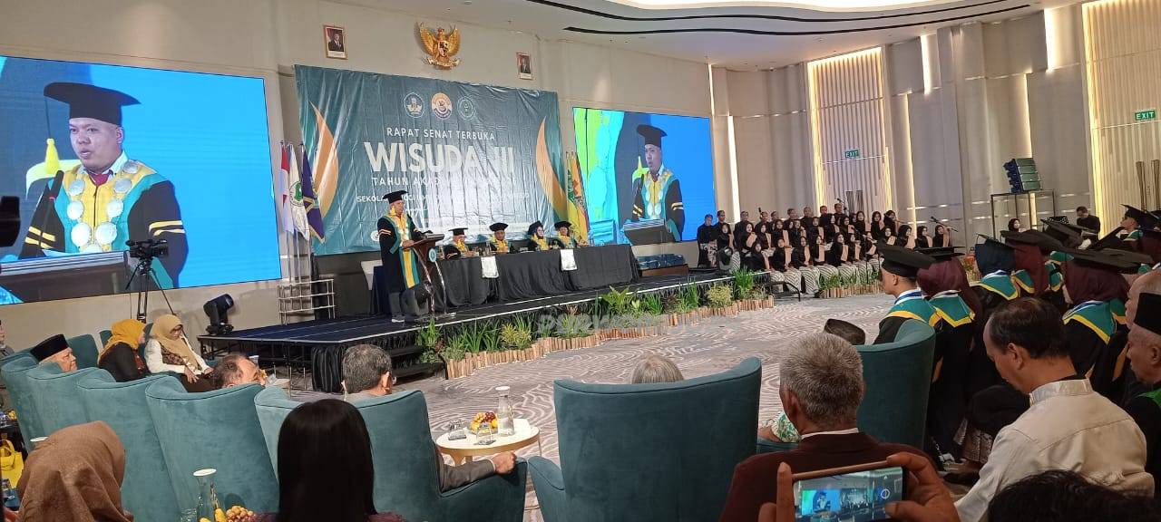 Suasana wisuda