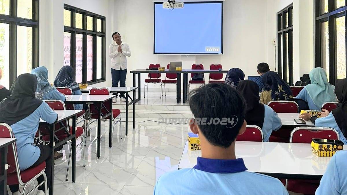 Saat pelatihan dan sosialisasi tentang digital marketing