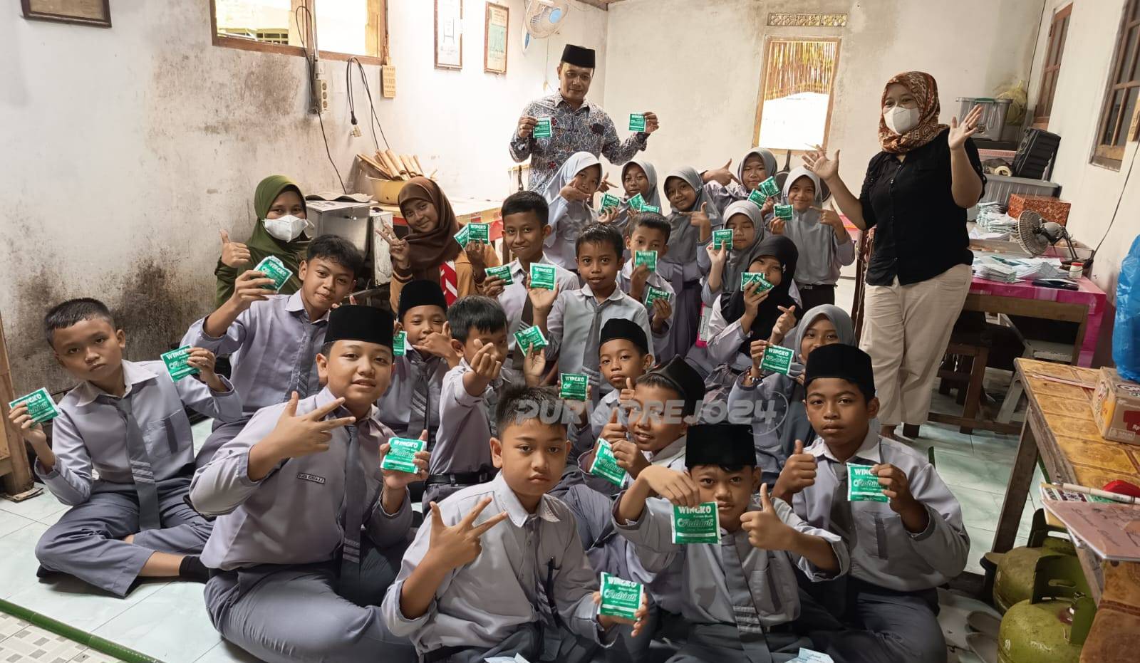 Saat kunjungan ke tempat pembuatan kue Wingko Indriati, pada Sabtu (11/10/2025)
